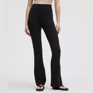 NWT Lululemon Athletica Groove Flare Pant Black 6